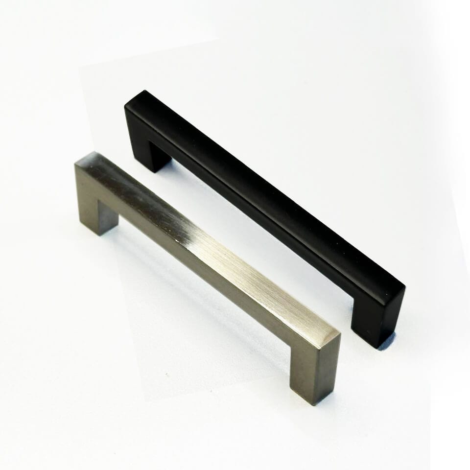 HALADOR METÁLICO BARRA CUADRADA 107 MM MATT BLACK SM