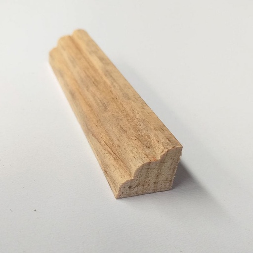 [T14-0131] MOLDURA #9 PINO 9' SM